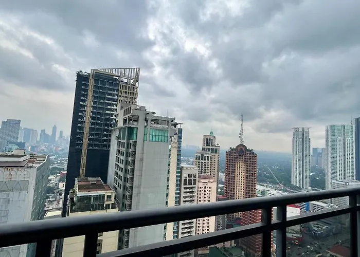 Appartement With View, Balcony, Gym, Fast Wifi, Netflix Manille