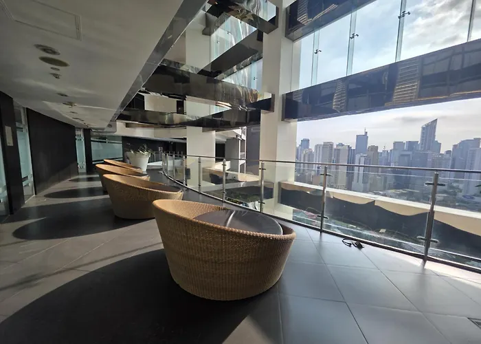 With View, Balcony, Gym, Fast Wifi, Netflix