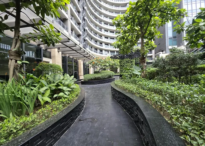 Appartement With View, Balcony, Gym, Fast Wifi, Netflix *